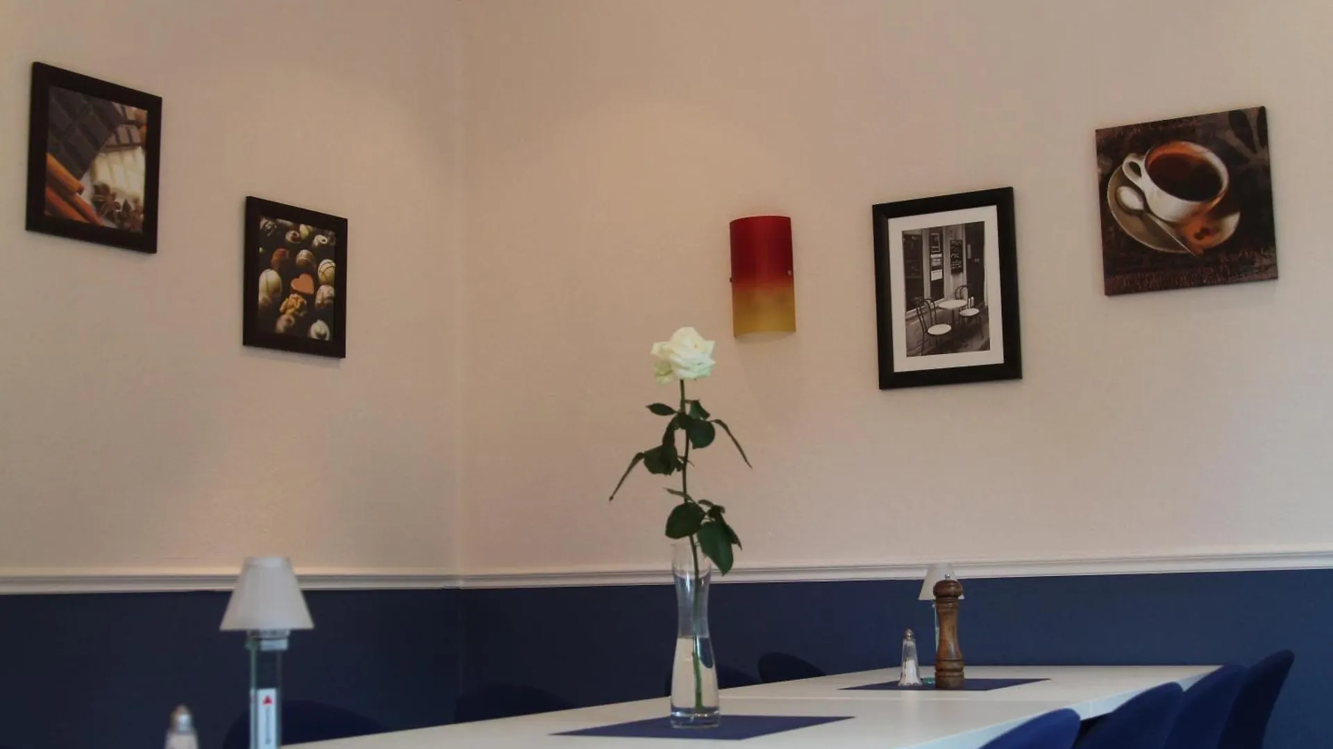 Smart Hostel by Landgasthof Velber 24h7d Seelze Hotel