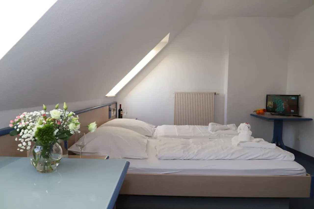 Smart Hostel by Landgasthof Velber 24h7d Seelze
